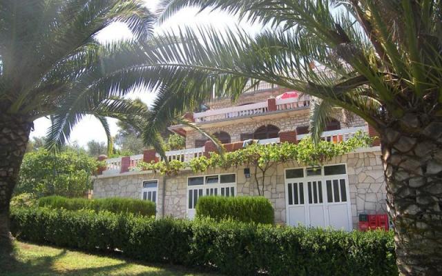 Villa Palmira - apartmaji otok Šolta Hrvaška