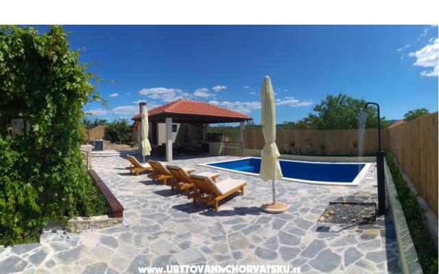 Countryside house z bazenom - apartmaji Split Hrvaška