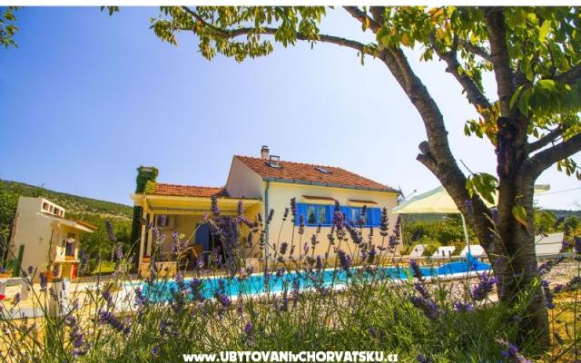 Villa Romansa- 22 km from Split - apartmaji Split Hrvaška