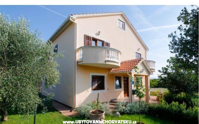 Apartma Dana - apartmaji Sukošan Hrvaška