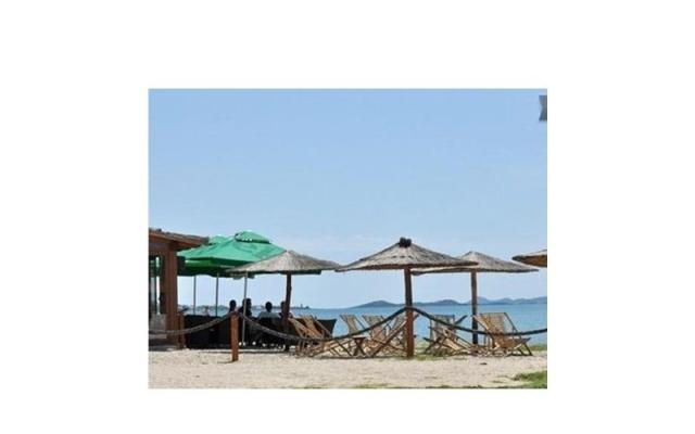 Hiša na plaži Lola Beach Hiša Lola - apartmaji Sukošan Hrvaška