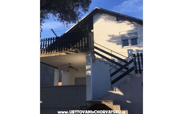Apartma Parlov - apartmaji Sukošan Hrvaška