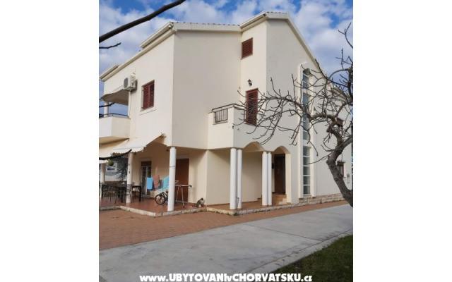 Apartmaji Elvis - apartmaji Sukošan Hrvaška