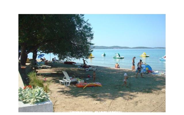 Holiday house Lili - apartmaji Sukošan Hrvaška