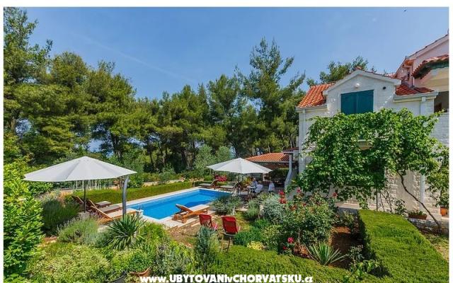 Villa Kamenica - apartmaji Supetar - Brač Hrvaška