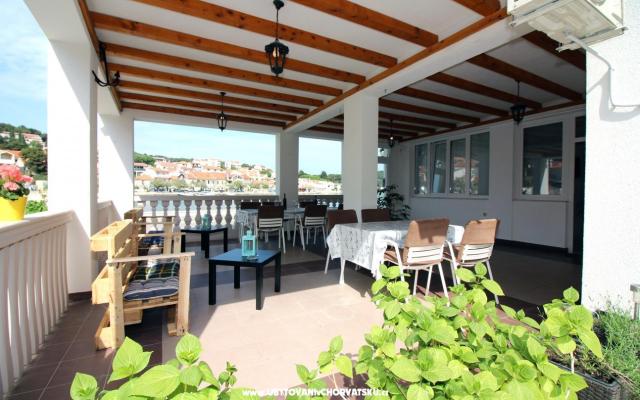 Apartmaji Nika - apartmaji Tisno Hrvaška