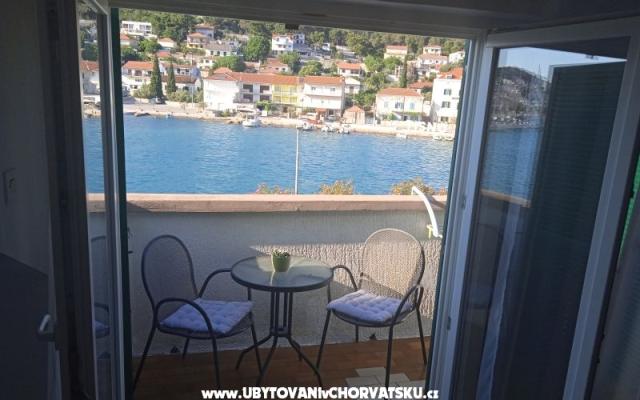 Apartmaji Toni - apartmaji Tisno Hrvaška