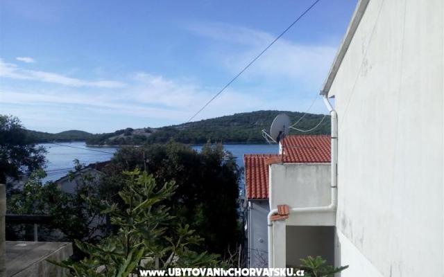 Apartma Jazina - apartmaji Tisno Hrvaška