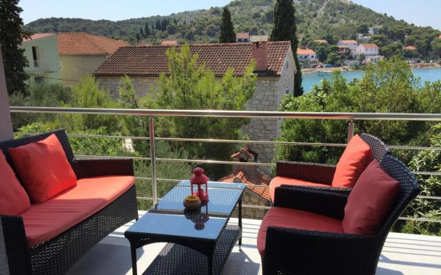 Villa Borys - apartmaji Tisno Hrvaška