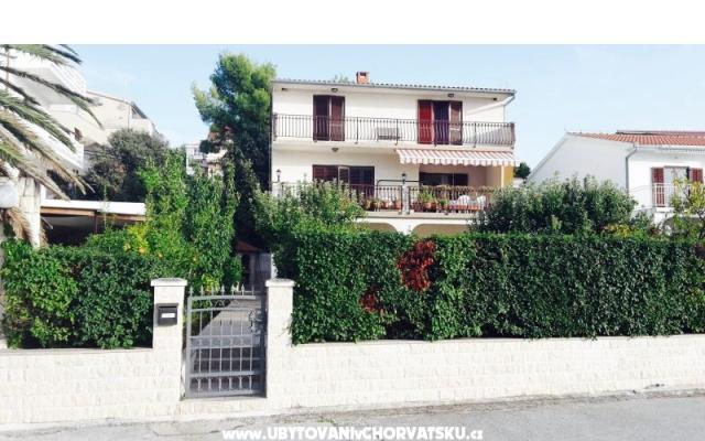 Apartma Ana - apartmaji Trogir Hrvaška