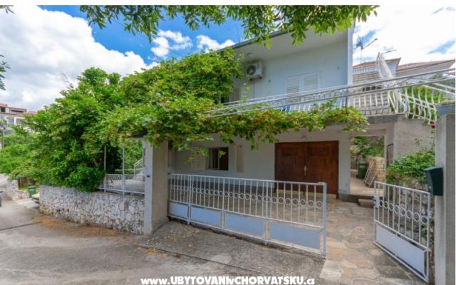Apartma Nona Elza - apartmaji Trogir Hrvaška