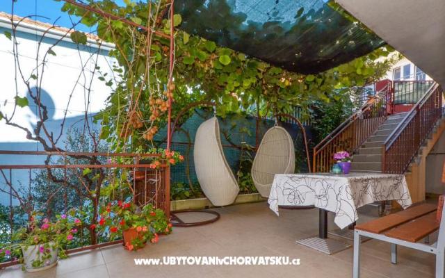 Rubin - apartmaji Trogir Hrvaška