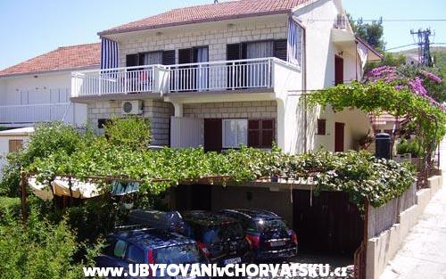 Apartmaji Borna - apartmaji Trogir Hrvaška