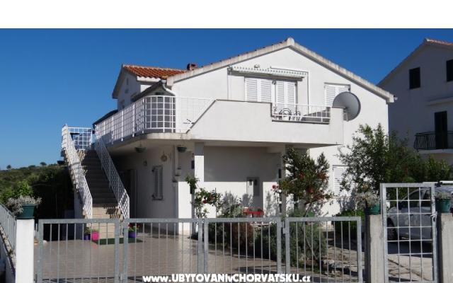 Apartmaji Jelena - apartmaji Trogir Hrvaška