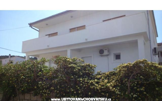 Apartmaji Lovre - apartmaji Trogir Hrvaška