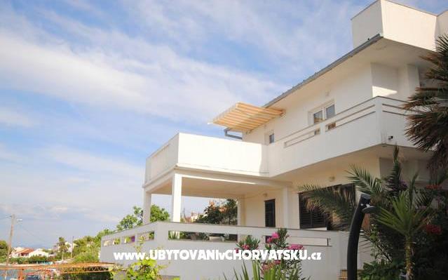 Apartmaji Neva - apartmaji Trogir Hrvaška