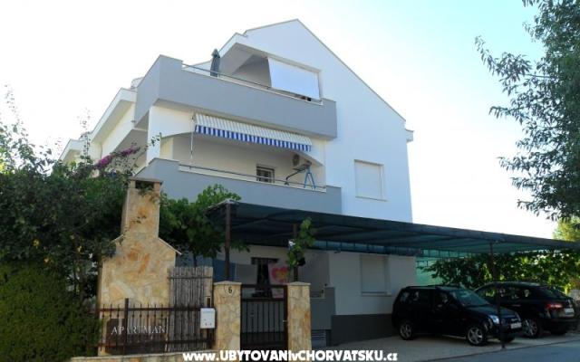 Apartmaji Sikirica - apartmaji Trogir Hrvaška