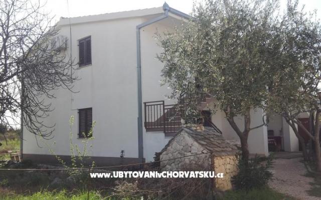 Apartma Adria Poljica - apartmaji Trogir Hrvaška