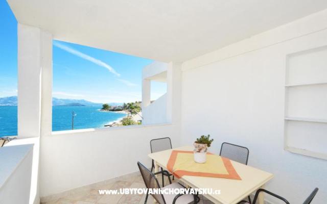 Apartma Petra Arbanija - apartmaji Trogir Hrvaška