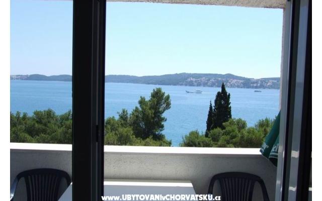 Apartmaji BRANKO Seget Donji - apartmaji Trogir Hrvaška