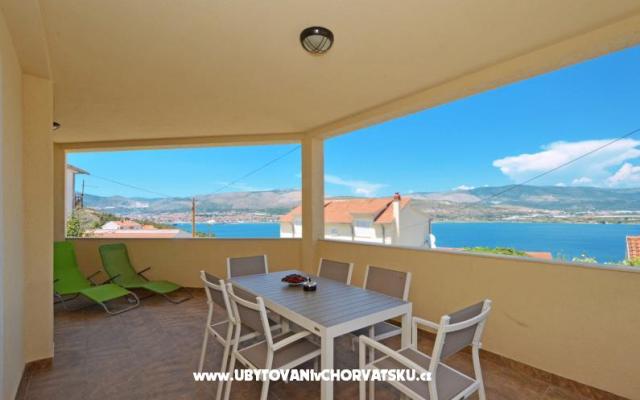Apartmaji Blue Sky - apartmaji Trogir Hrvaška