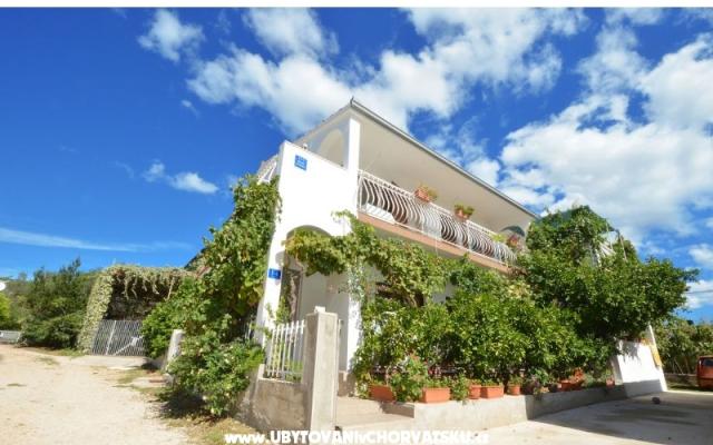 Villa Nina - apartmaji Trogir Hrvaška
