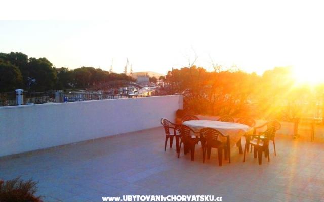 Apartmaji Tragurium - apartmaji Trogir Hrvaška