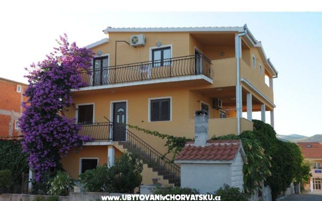 Apartmaji Duka - apartmaji Trogir Hrvaška