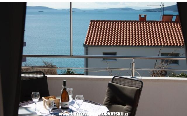 Apartma/house Belvedere-Riviera - apartmaji Trogir Hrvaška