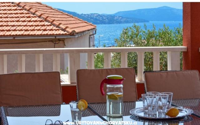 Katija - apartmaji Trogir Hrvaška
