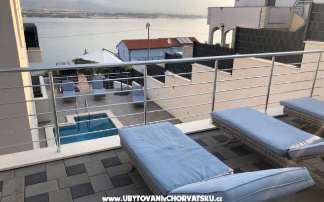Paradise lux - apartmaji Trogir Hrvaška