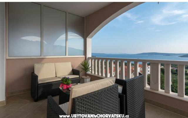 Studio-apartmani Plava Laguna - apartmaji Trogir Hrvaška