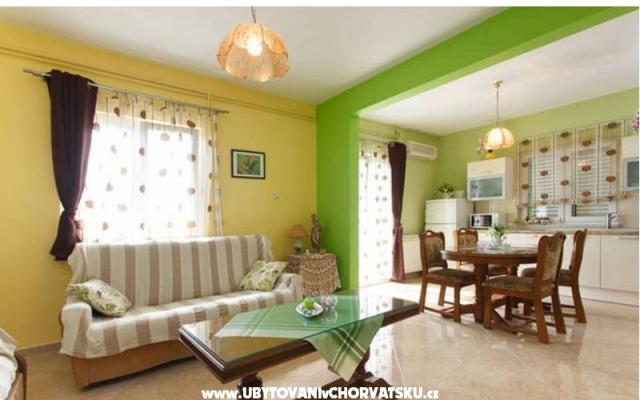 Ševo - apartmaji Trogir Hrvaška