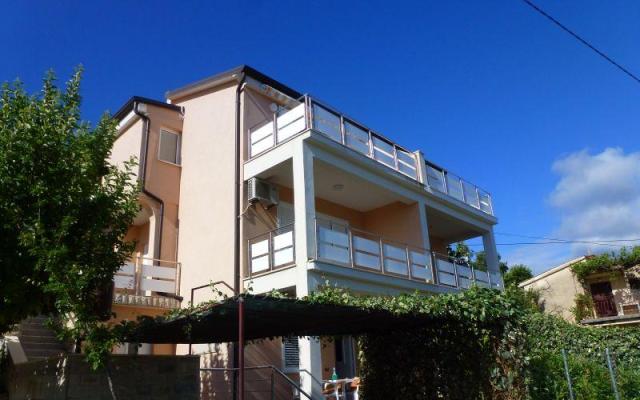 Vila Jelica - apartmaji Trogir Hrvaška