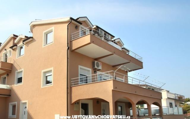 Villa Andric - apartmaji Trogir Hrvaška