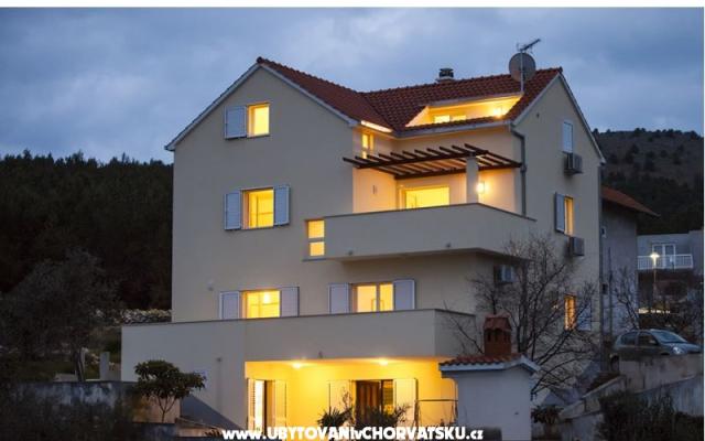 Villa Blanka - apartmaji Trogir Hrvaška