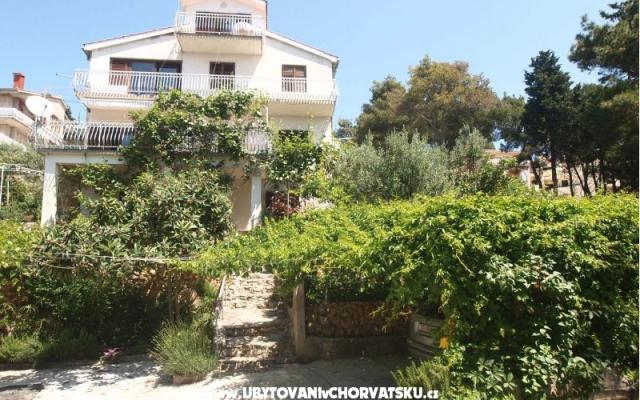 Villa Branka - apartmaji Trogir Hrvaška