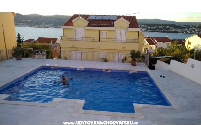 Villa Luna - apartmaji Trogir Hrvaška