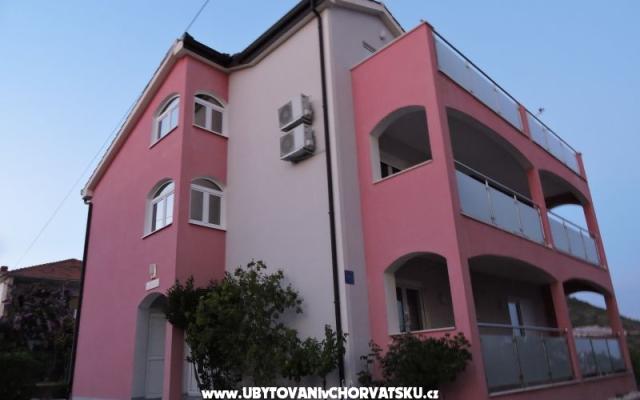 Villa Meli - apartmaji Trogir Hrvaška