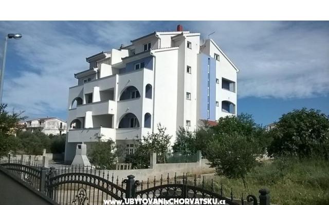 Villa Mila - Topli bok - apartmaji Trogir Hrvaška