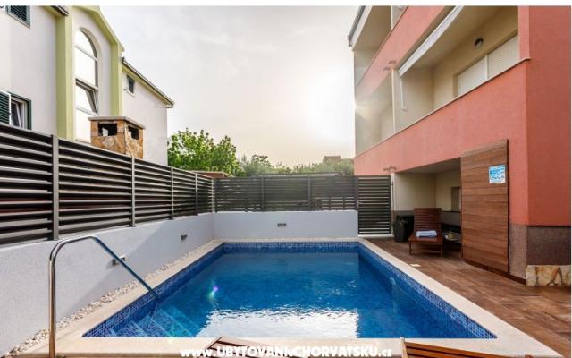 Villa Tango - apartmaji Trogir Hrvaška