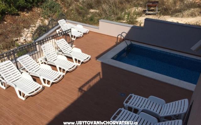 Villa Tatjana - apartmaji Trogir Hrvaška