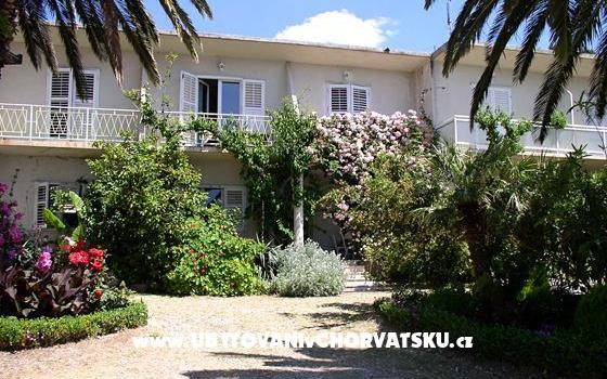 Apartmaji Ognjen Lalić - apartmaji Tučepi Hrvaška
