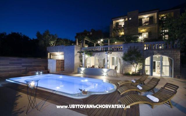 Villa Tomas Bougenvilia - apartmaji Tučepi Hrvaška