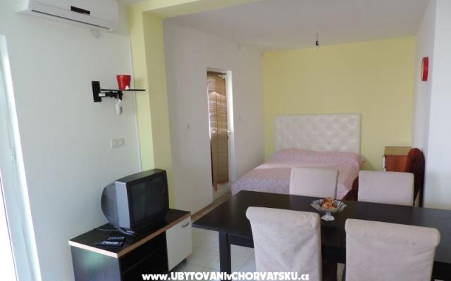 Apartma Bianka - apartmaji otok Ugljan Hrvaška