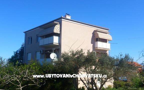 Apartma M.Borojević Lukoran - apartmaji otok Ugljan Hrvaška