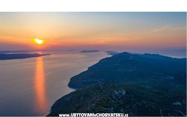 Apartma Otrić - apartmaji otok Ugljan Hrvaška