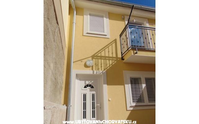 Apartma rosa - apartmaji otok Ugljan Hrvaška