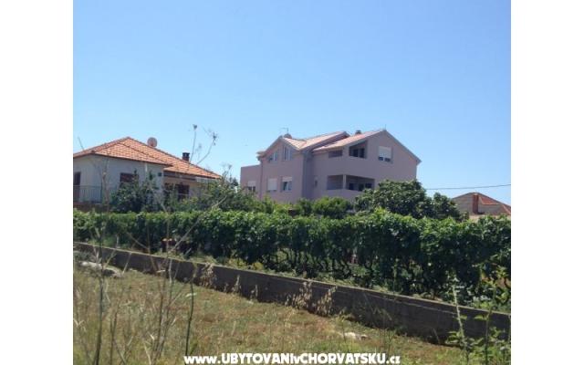Katarina Apartmaji - apartmaji otok Ugljan Hrvaška