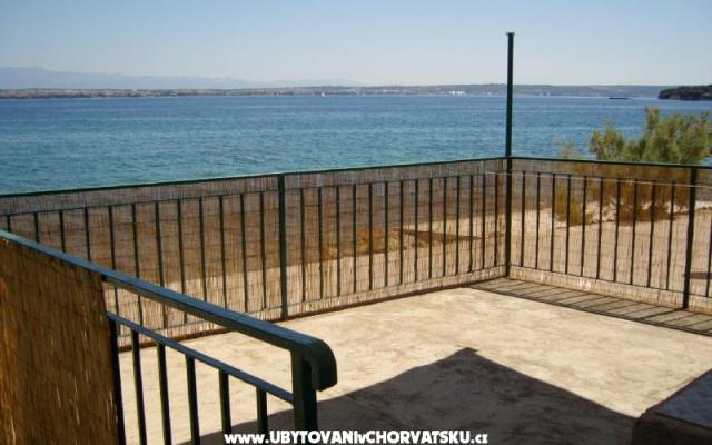 Počitniški dom Villa Jadran - apartmaji otok Ugljan Hrvaška